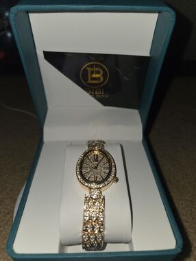 BiBi Luxury Gold Crystal Pavé Bracelet Watch